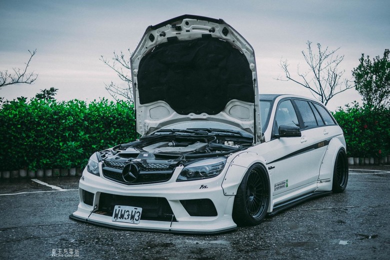 Mercedes-AMG C63 Estate（S204）車主開箱心得評價：全球唯一五門LB-WORKS寬體C63！