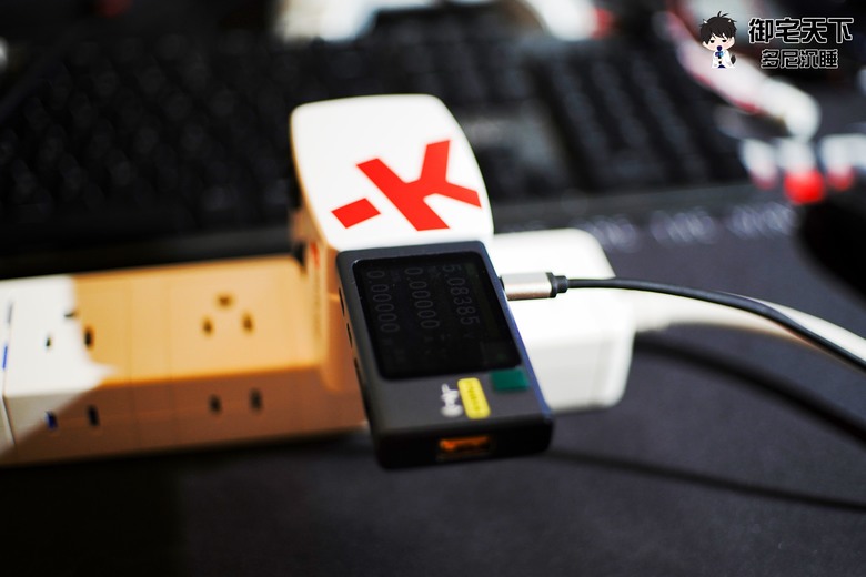 開箱|【瑞士 Skross】65W Type-C / USB PD 旅行萬國插頭氮化鎵充電器(1A1C) - 跨國使用無限制,帶來極速穩定的隨行充電體驗!