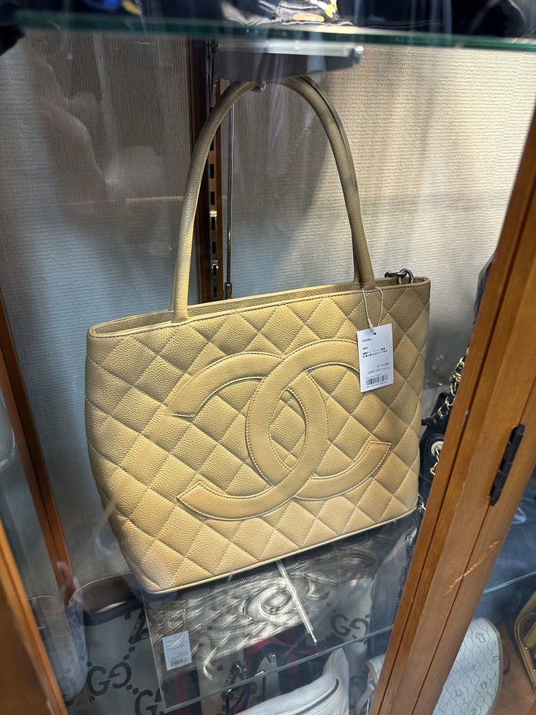 「日本名古屋自由行開箱」GUCCI x PALACE sneakers