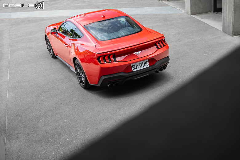 Ford Mustang Ecoboost Premium 大改款試駕|魅力不減,樂趣滿點!