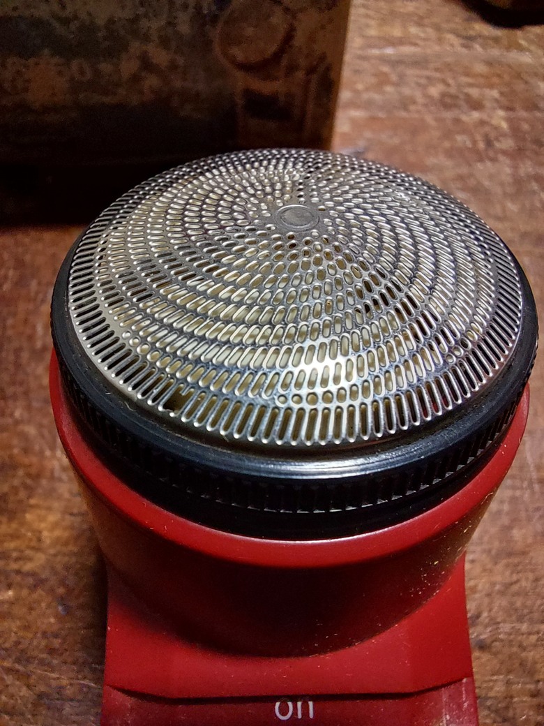 Panasonic ES-6850 電動刮鬍刀 (乾電池式) 維修心得