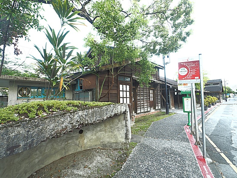 宜蘭文學館、宜蘭設治紀念館、宜蘭人故事館、蘭陽原創館、丟丟噹森林公園、幾米廣場 — 搭火車去宜蘭旅行之 宜蘭城南散步