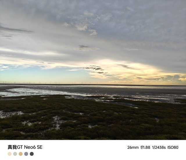 點我看大圖 Galaxy Z Flip6 使用報告 迄今最完美的三星小摺疊手機!