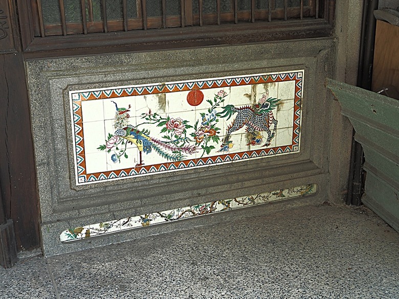 頭城老街(北門福德祠、盧纘祥公館、開蘭媽祖慶元宮、南門福德祠)、李榮春文學館、頭城文創園區，還有美味的車站前阿伯炸蛋蔥油餅 — 搭火車去宜蘭旅行之 頭城散步