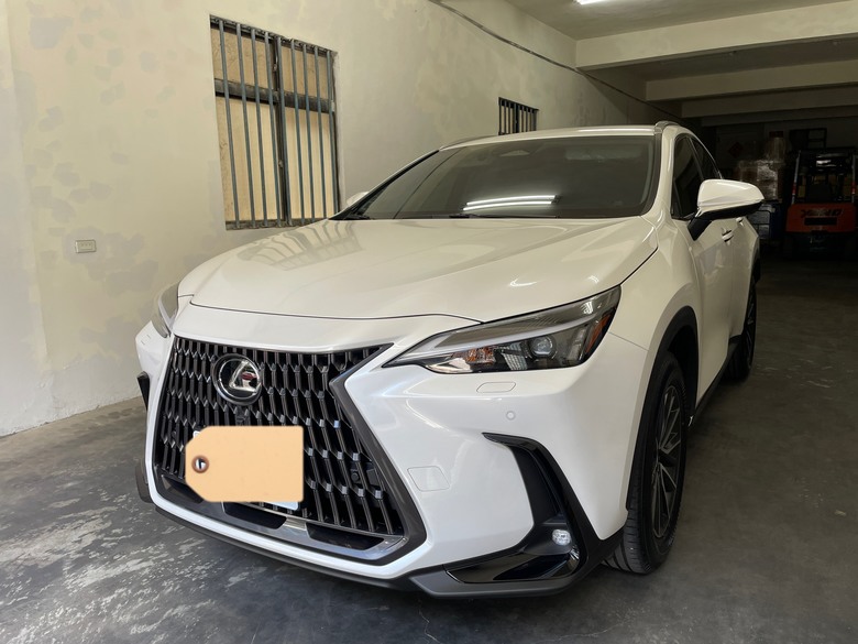 點我看大圖 40歲第一次買新車 LEXUS NX200 (開箱文)