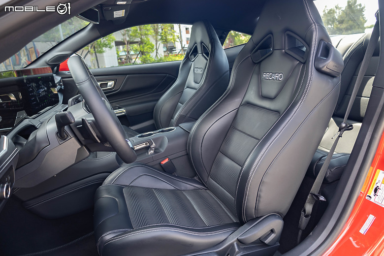Ford Mustang Ecoboost Premium 大改款試駕|魅力不減,樂趣滿點!