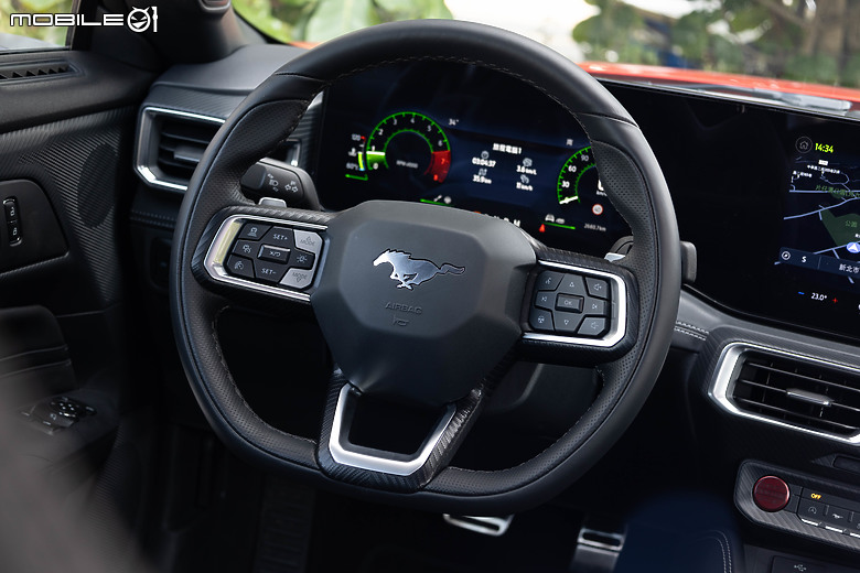 Ford Mustang Ecoboost Premium 大改款試駕｜魅力不減，樂趣滿點！