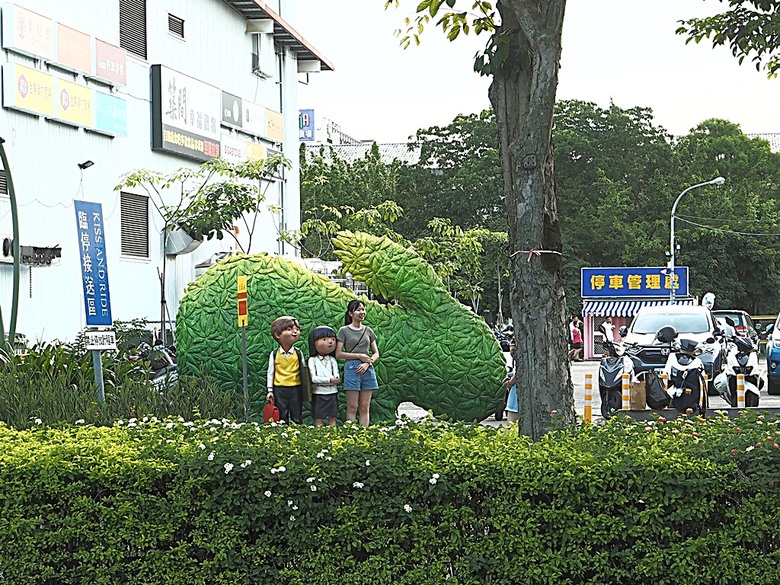 宜蘭文學館、宜蘭設治紀念館、宜蘭人故事館、蘭陽原創館、丟丟噹森林公園、幾米廣場 — 搭火車去宜蘭旅行之 宜蘭城南散步