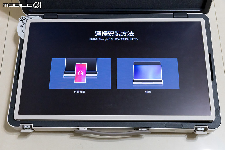 帶著 LG StanbyME Go 離家出走，成為「車露的娛樂玩伴」！