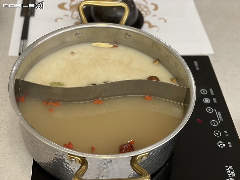 極鶴和牛鍋物：一場視覺與味蕾的頂級饗宴