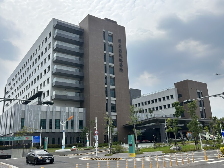 騎遊六塊厝車站、下淡水溪鐵橋園區