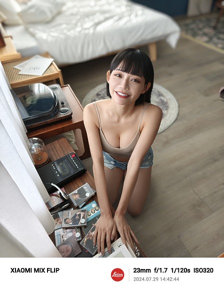 點我看大圖 小米Xiaomi MIX Flip測試|徠卡影像加持、外螢幕有新意!