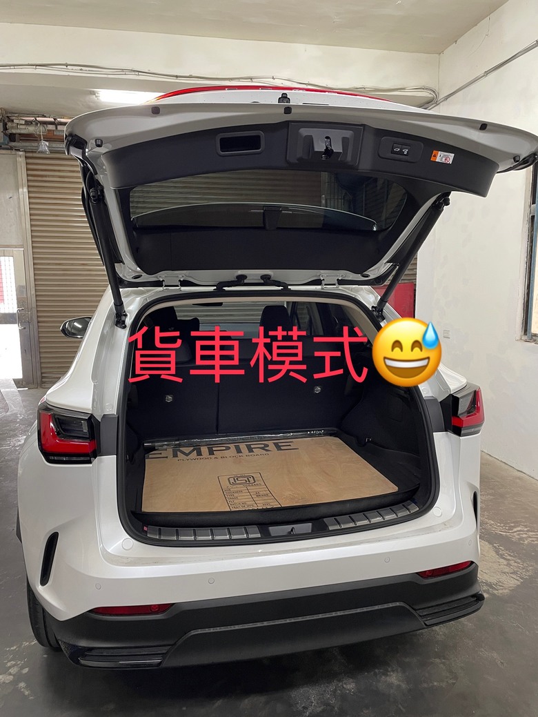 點我看大圖 40歲第一次買新車 LEXUS NX200 (開箱文)