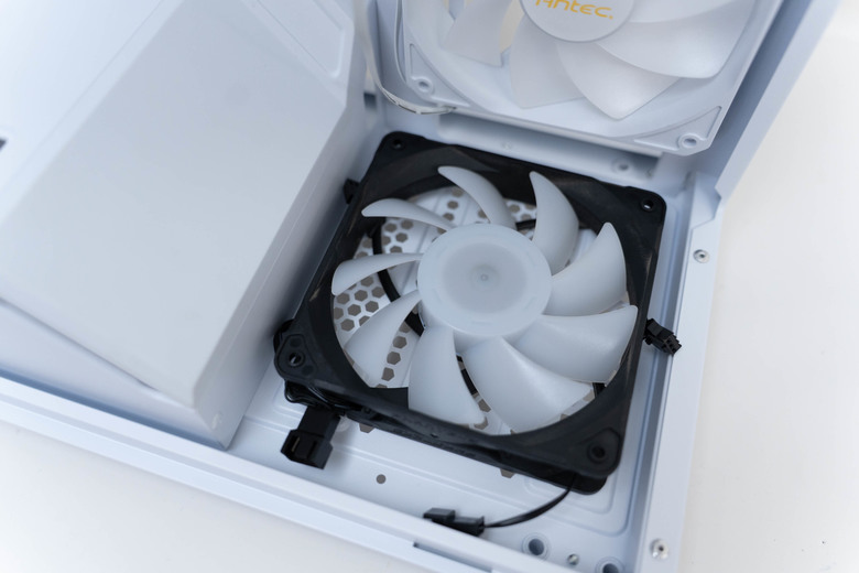 [開箱] 270度環景機殼 安鈦克 ANTEC C3 ARGB