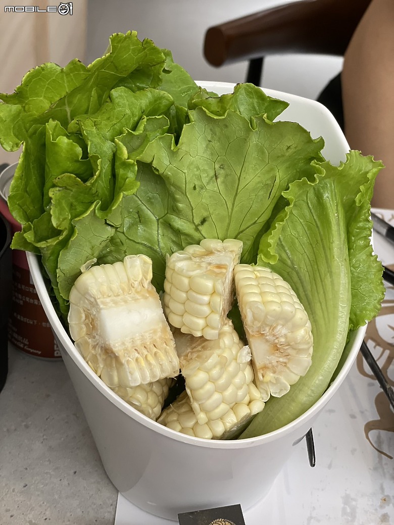 極鶴和牛鍋物：一場視覺與味蕾的頂級饗宴