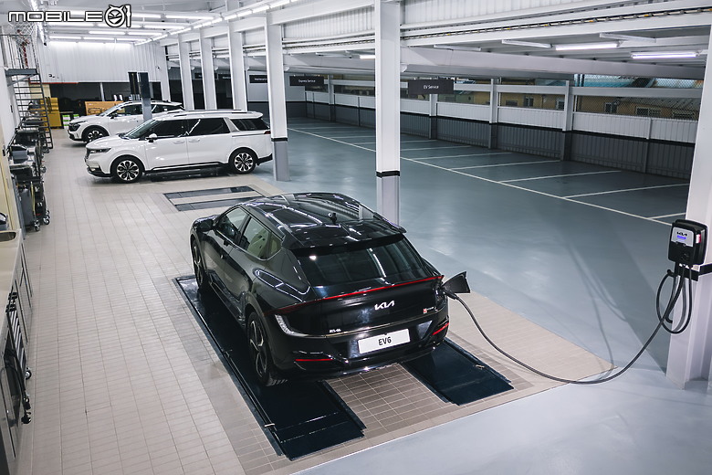 【國內新訊】Kia 高雄民族 3S 展示中心開幕,配置全台首座 Kia 專屬 240kW 超充站!