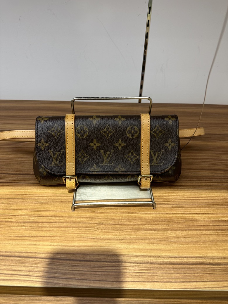 「日本名古屋自由行開箱」GUCCI x PALACE sneakers