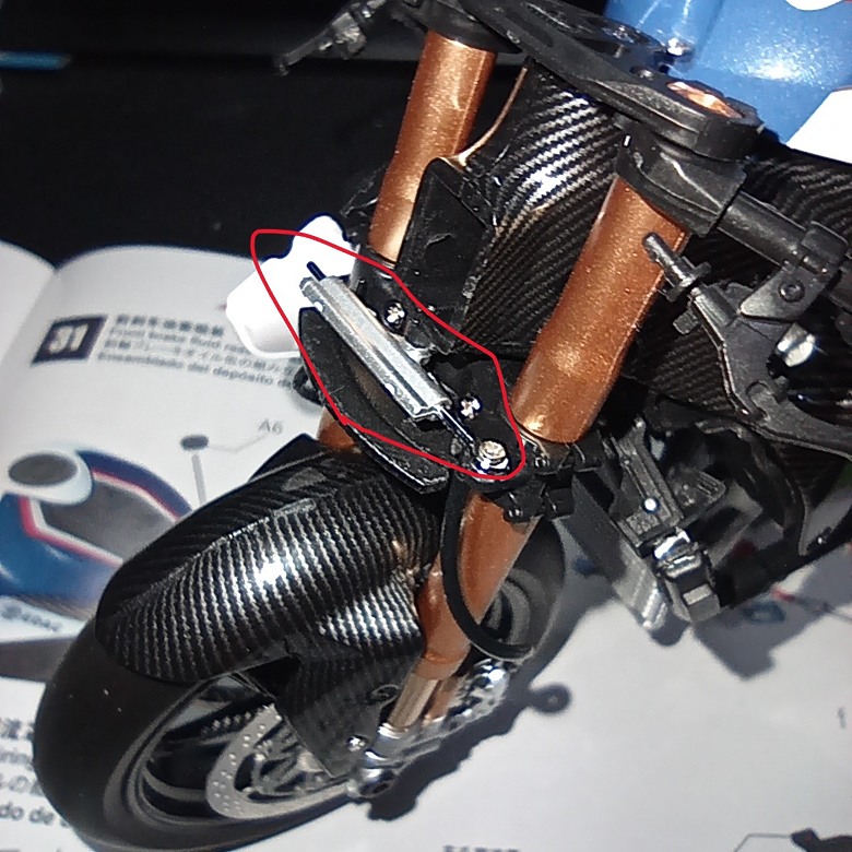 【模型新手也能輕鬆組 Part2】從0到100帶你一起組裝，MENG 1/9 BMW HP4 RACE MT-004s 重機模型 悅色版