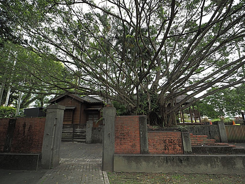 宜蘭文學館、宜蘭設治紀念館、宜蘭人故事館、蘭陽原創館、丟丟噹森林公園、幾米廣場 — 搭火車去宜蘭旅行之 宜蘭城南散步
