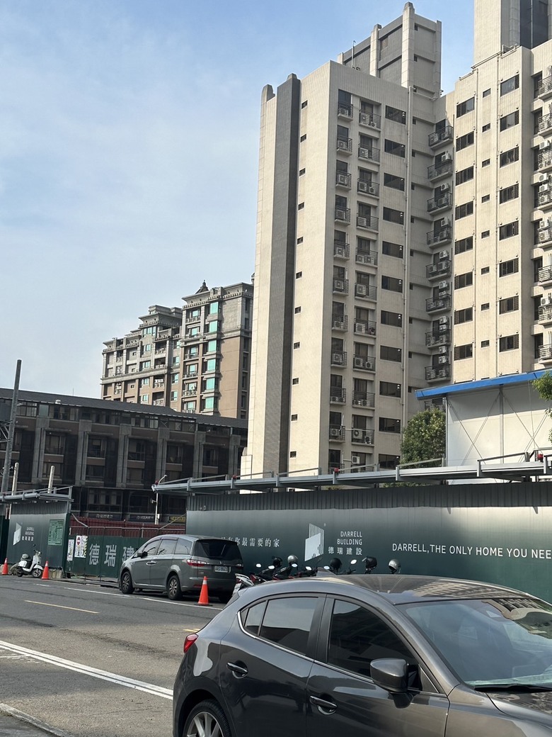 有人看過八擴的德瑞建設新案嗎？