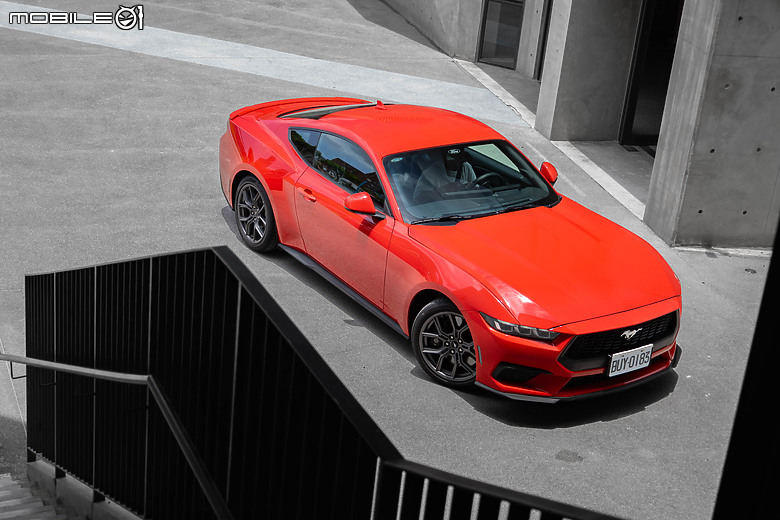 Ford Mustang Ecoboost Premium 大改款試駕|魅力不減,樂趣滿點!