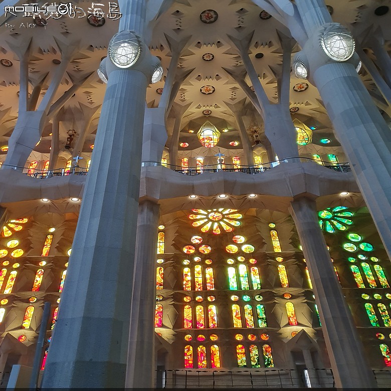 [大頭貓的海島] 巴塞隆納 聖家堂 (Spain: Barcelona's Sagrada Familia)