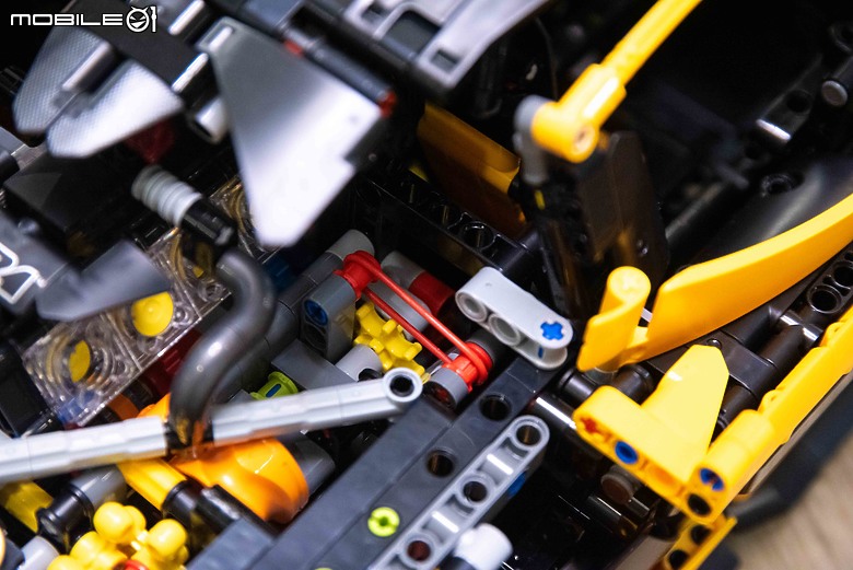 【開箱】樂高LEGO 42177賓士G-Class、42172 McLaren P1實拍,八月送禮優質選!