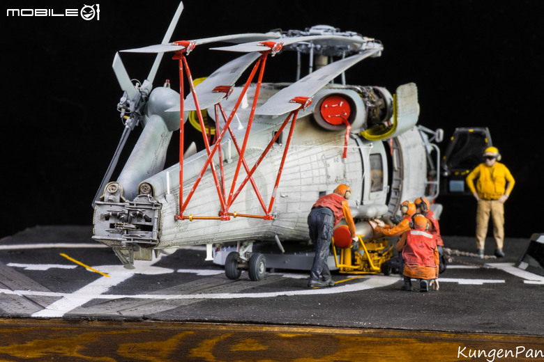 點我看大圖 中華民國海軍反潛航空大隊 S-70C(M)-1 神鷹反潛直昇機