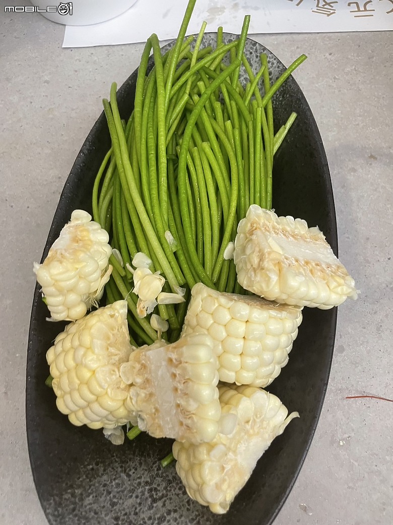 極鶴和牛鍋物：一場視覺與味蕾的頂級饗宴