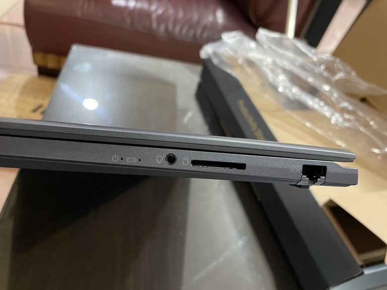 Prestige 16 AI Studio B1VFG-021TW 開箱紀錄