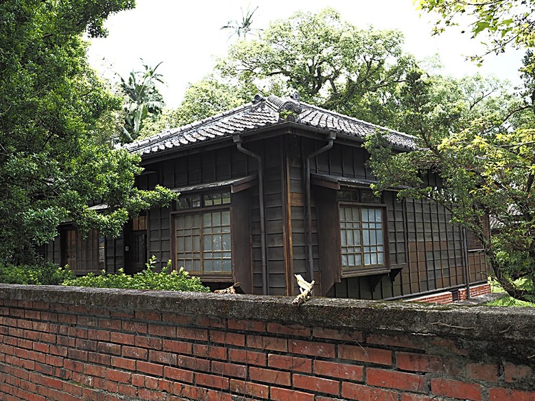 宜蘭文學館、宜蘭設治紀念館、宜蘭人故事館、蘭陽原創館、丟丟噹森林公園、幾米廣場 — 搭火車去宜蘭旅行之 宜蘭城南散步