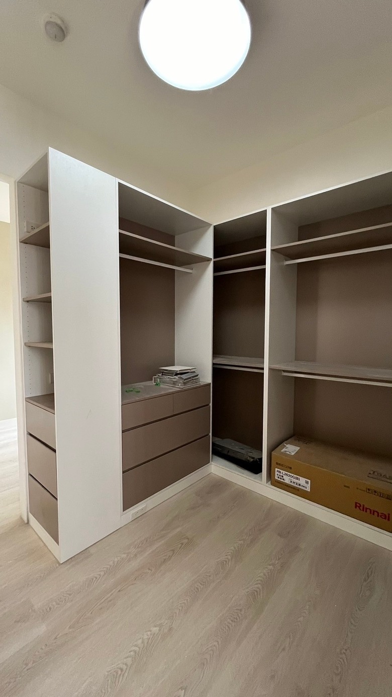 【開箱】20坪老屋翻新，南投奶茶色老公寓翻新