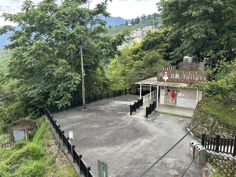 晨 騎 梨 山 ( 上 集 ) 發 現 梨 山