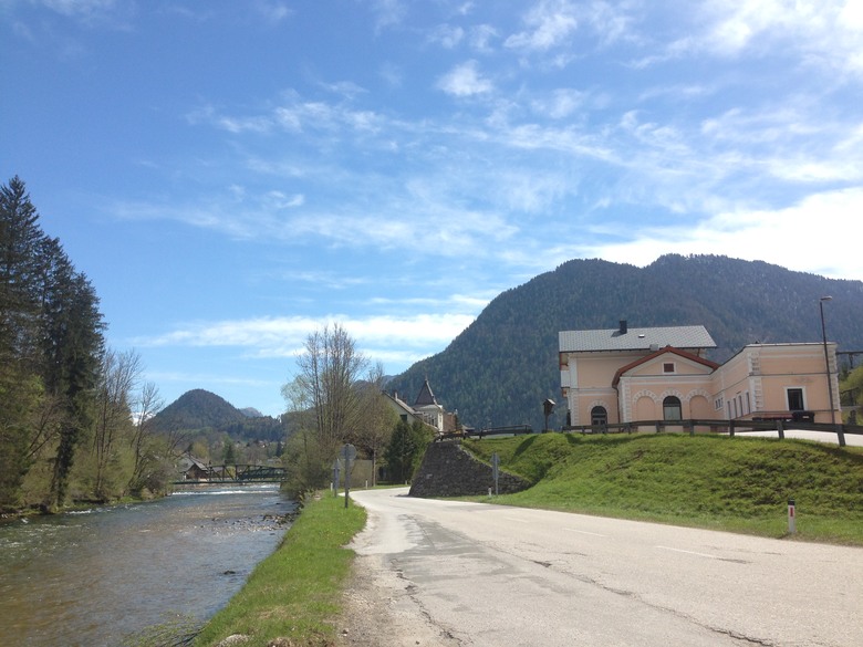 小港機場燈箱過艷,我想呈現單純率真的Hallstatt