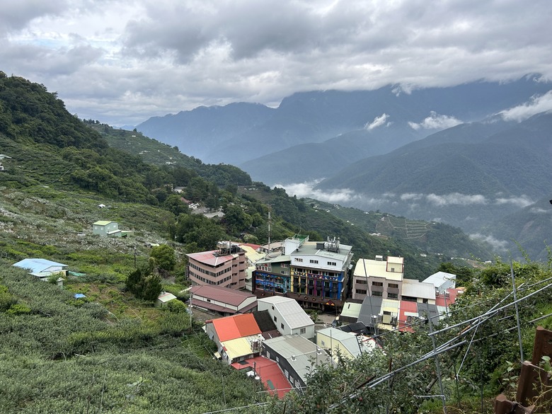 晨 騎 梨 山 ( 下 集 ) 梨 山 再 見