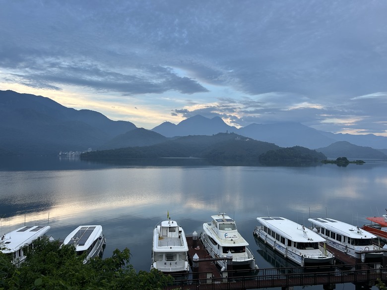 日月潭環潭自行道(下)向山段水上自行車道