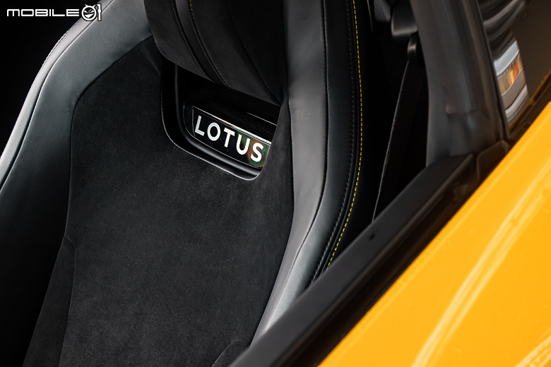 Lotus Emira V6 First Edition 試駕｜純種跑車就該如此打造！