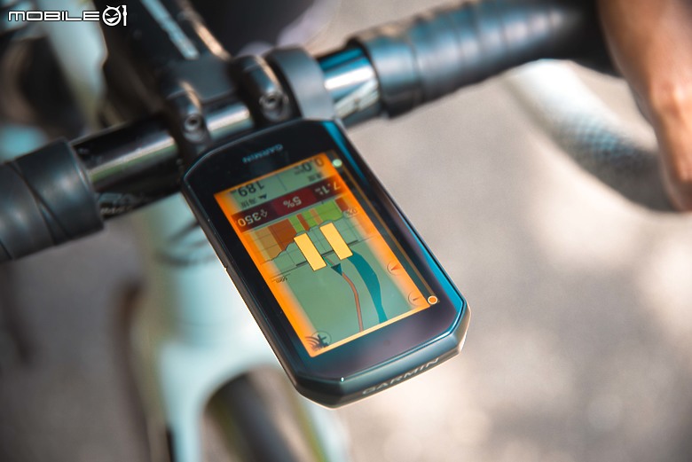 Garmin Edge 1050 旗艦自行車錶開箱實測|大螢幕更清晰,再增團騎訊息、車鈴警示、障礙物警示等實用新功能!
