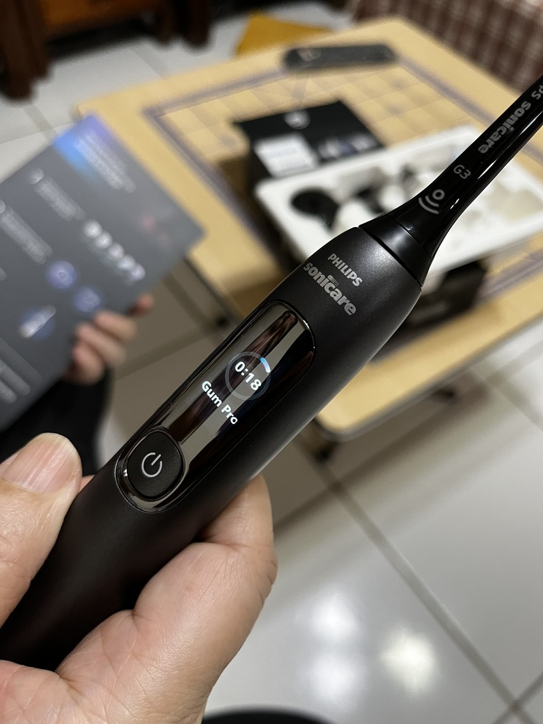 適合長輩使用的飛利浦電動牙刷