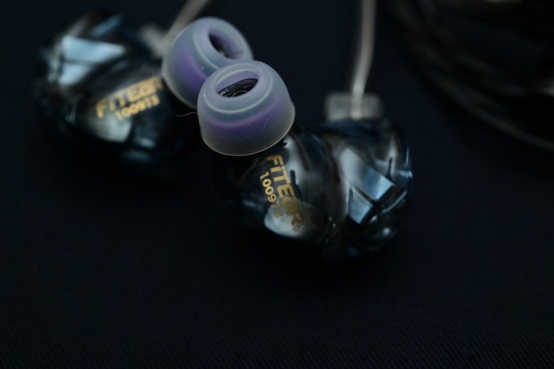 日本購買須山補聴器FITEAR 客製化耳機心得與TG335開箱