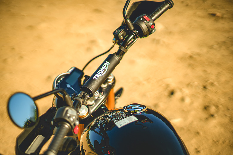 Scrambler 400X 交車蓋大樓！