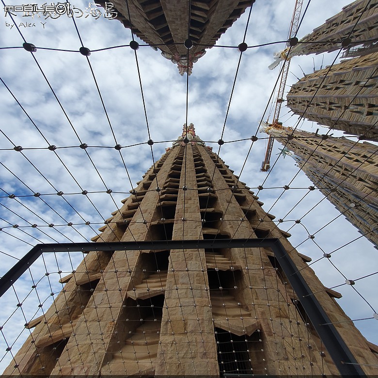 [大頭貓的海島] 巴塞隆納 聖家堂 (Spain: Barcelona's Sagrada Familia)