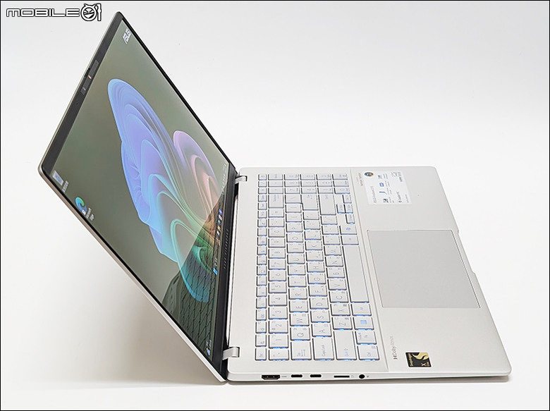 快速開箱：ASUS Vivobook S 15 S5507QA