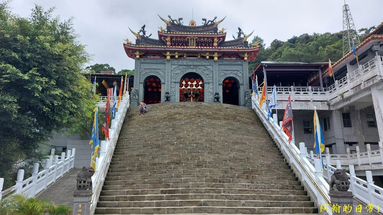 [2024 台北大縱走第七段] 竹柏參道 → 飛龍步道政大後山｜貓空來支霜淇淋｜充滿田園風光的樟樹步道