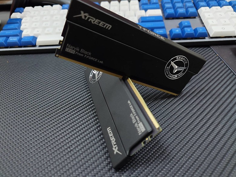 點我看大圖 十銓 T-FORCE XTREEM Narvik Black 無光的質感記憶體 DDR5-7600MHz 48G (2x24G) 新舊相容性測試