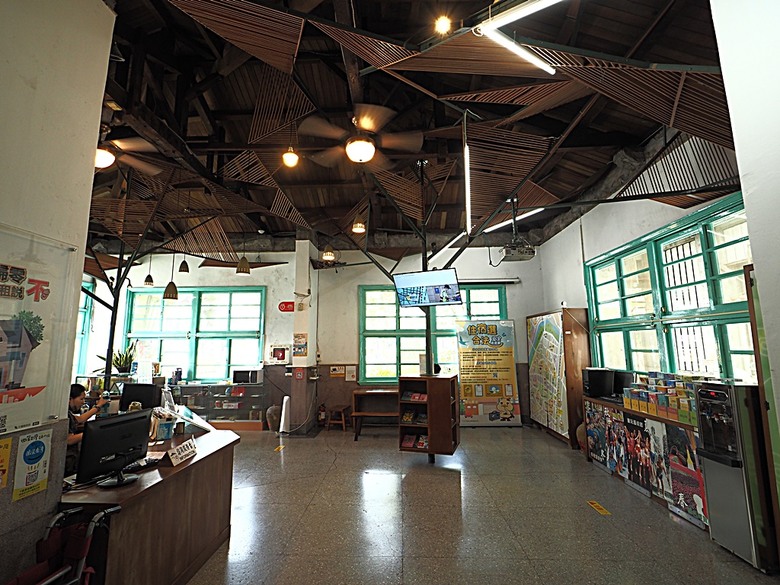 宜蘭文學館、宜蘭設治紀念館、宜蘭人故事館、蘭陽原創館、丟丟噹森林公園、幾米廣場 — 搭火車去宜蘭旅行之 宜蘭城南散步