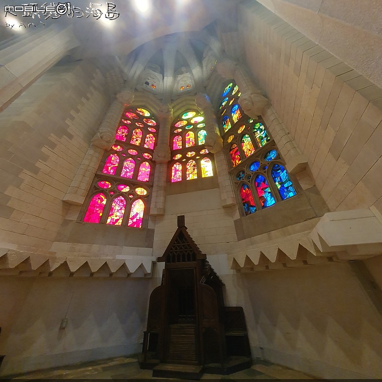 [大頭貓的海島] 巴塞隆納 聖家堂 (Spain: Barcelona's Sagrada Familia)