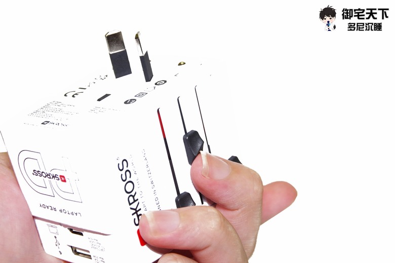 開箱|【瑞士 Skross】65W Type-C / USB PD 旅行萬國插頭氮化鎵充電器(1A1C) - 跨國使用無限制,帶來極速穩定的隨行充電體驗!