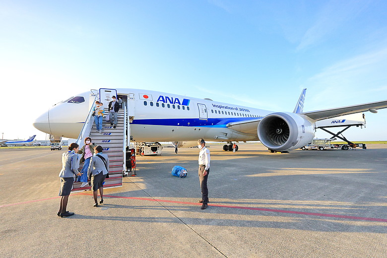 (映像分享) 搭乘全日空的波音787感受大和飛行夢想之翼in商務艙、豪華/經濟艙 feat. ANA