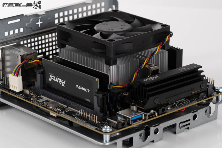 ASRock DeskMini X600 開箱實測 在迷你機體內延續海量儲存擴充設計